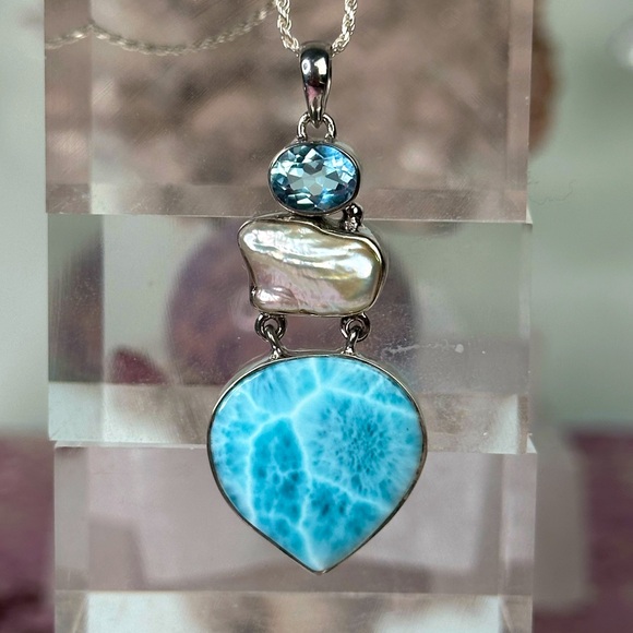 Larimar pendant with topaz LP01